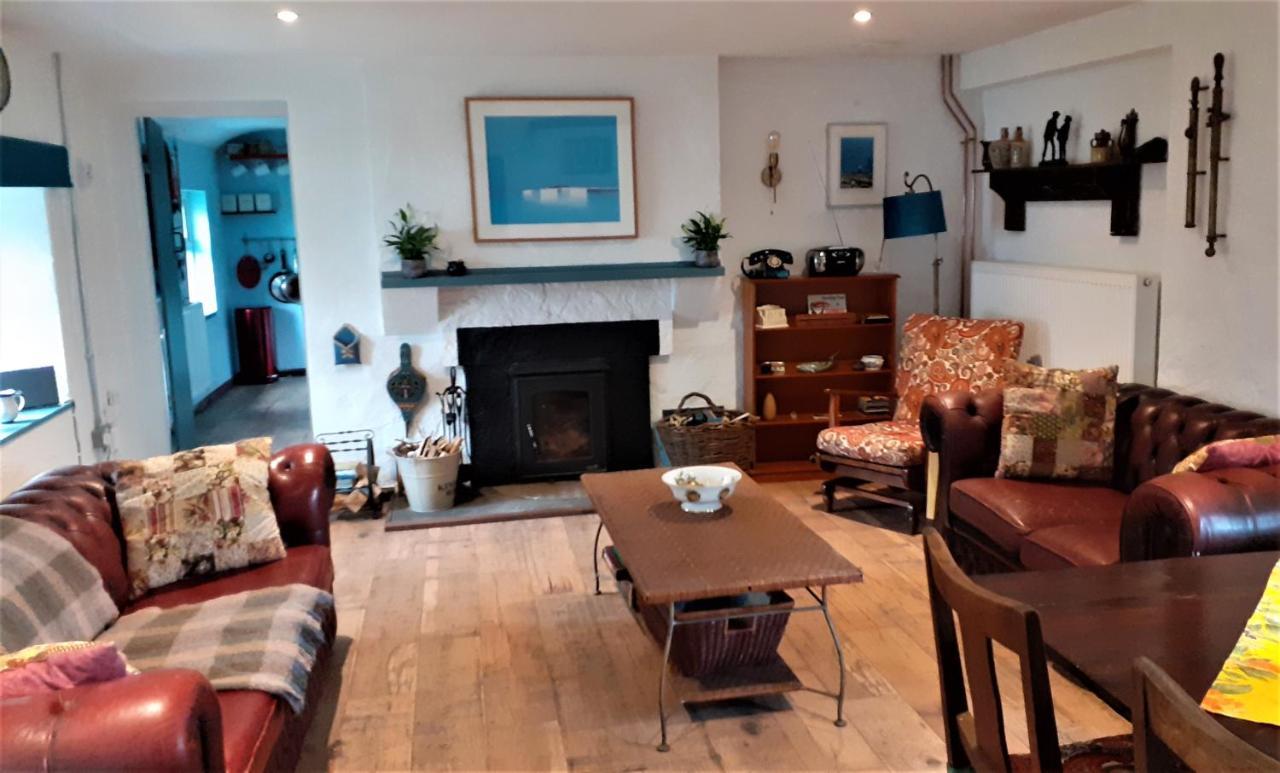 The Rockhouse - Cosy Stone Built Thatch Cottage Dungloe Bagian luar foto